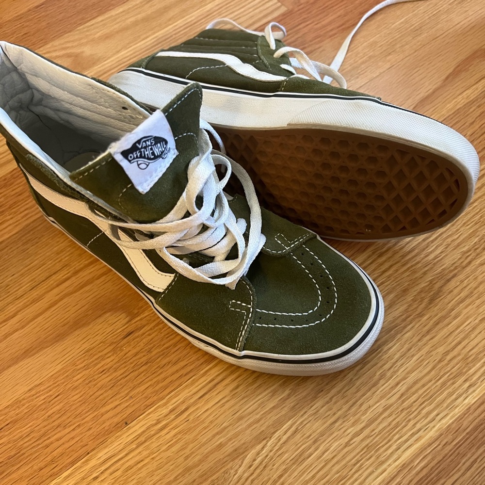 Vans sk8-hi olive worn once